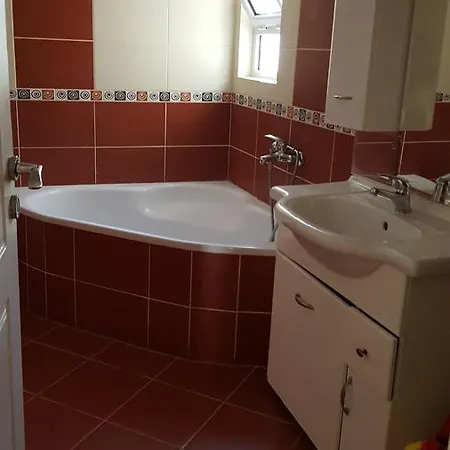 Vila Arjana Aparthotel *