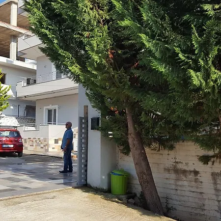 Aparthotel Vila Arjana *
